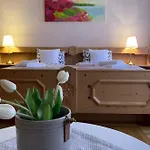 Haus Heincz Apartment